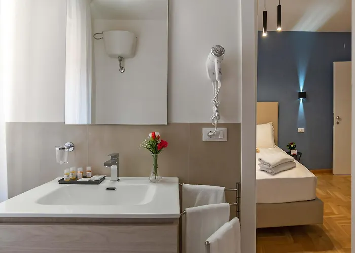 Essence Collection Roma